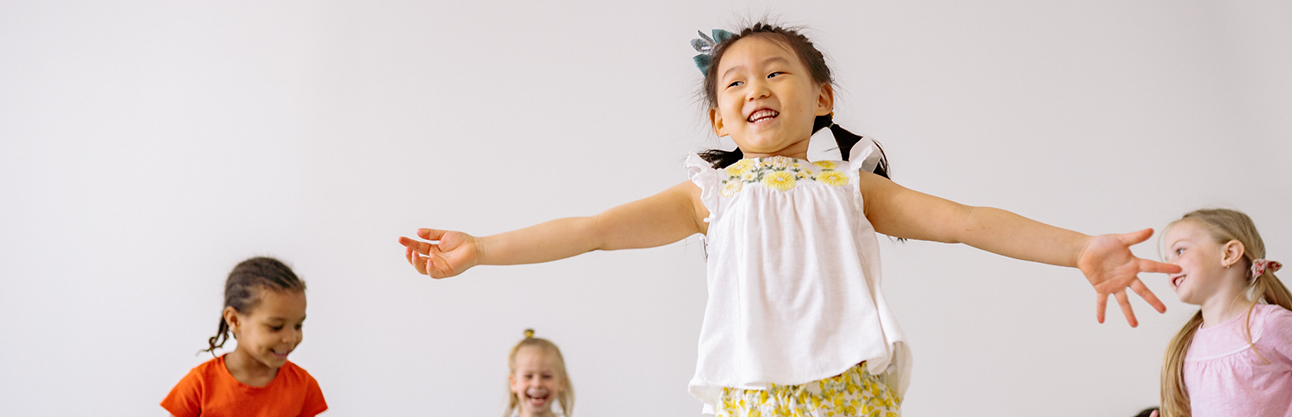 children dancing 